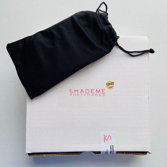 H13: Clear Lens Rectangle Fashion Glasses - Picture 4 of 4